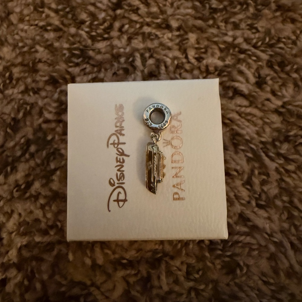 Disney cruise line Pandora Silver ship charm - Picture 2 of 5